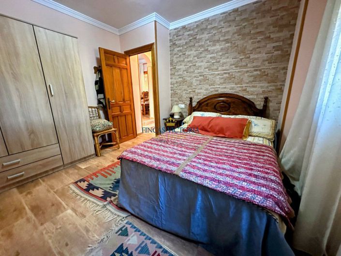 Image No.34-3 Bed Property for sale