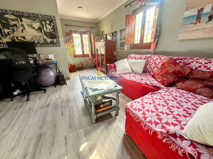 Image No.25-4 Bed Property for sale