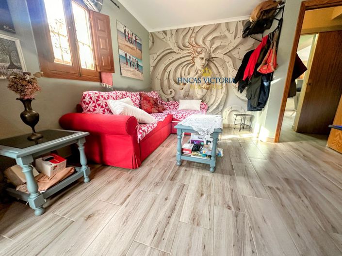 Image No.27-4 Bed Property for sale