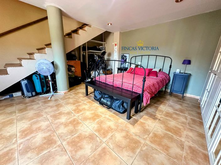 Image No.30-4 Bed Property for sale