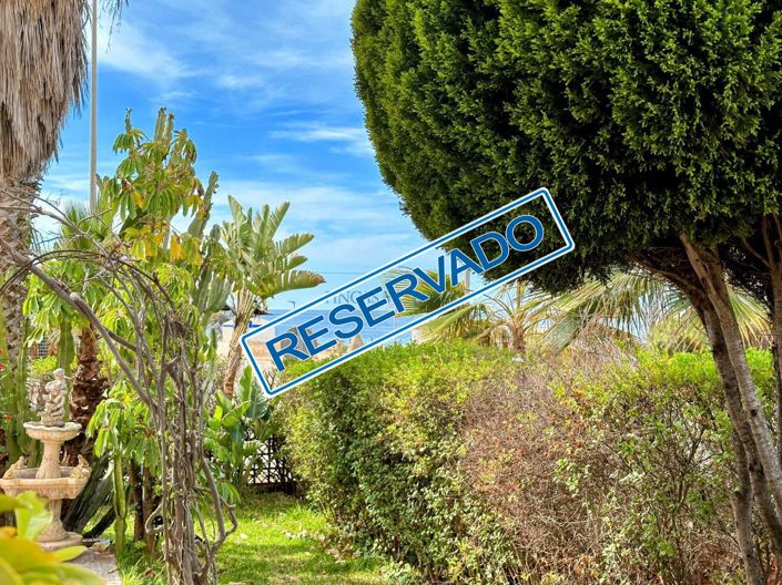 Image No.1-8 Bed Villa for sale