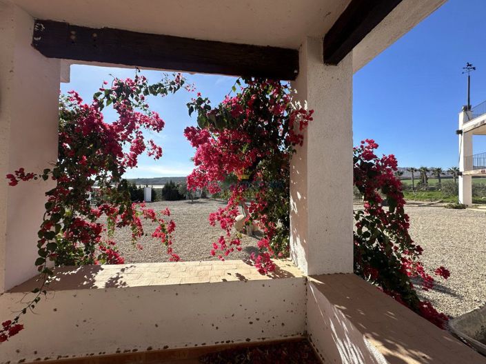 Image No.11-7 Bed Property for sale