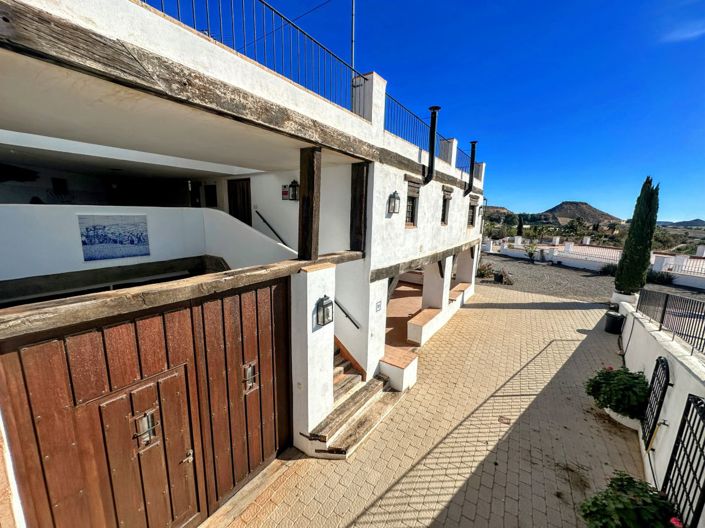 Image No.27-7 Bed Property for sale