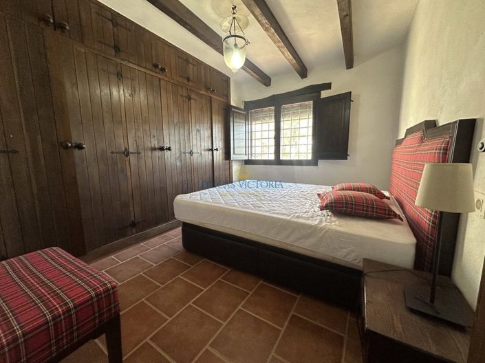 Image No.36-7 Bed Property for sale