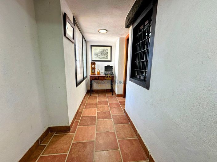 Image No.38-7 Bed Property for sale