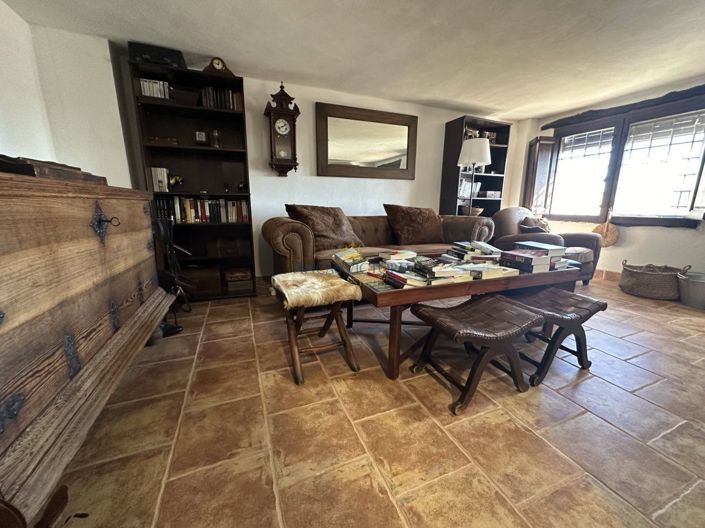 Image No.39-7 Bed Property for sale