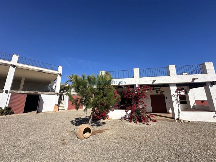 Image No.4-7 Bed Property for sale