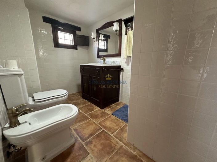 Image No.41-7 Bed Property for sale