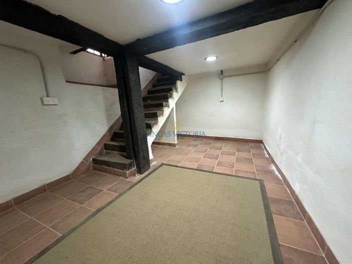 Image No.45-7 Bed Property for sale