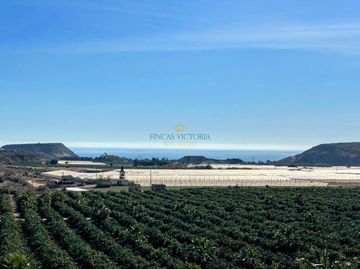 Image No.7-7 Bed Property for sale