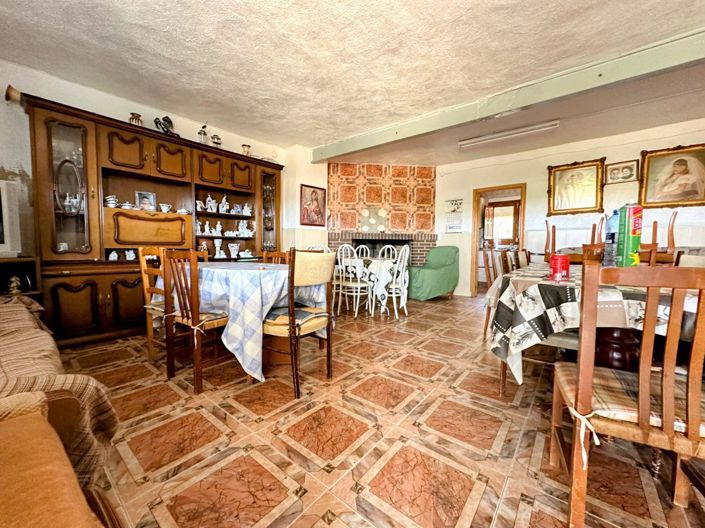 Image No.7-3 Bed Property for sale