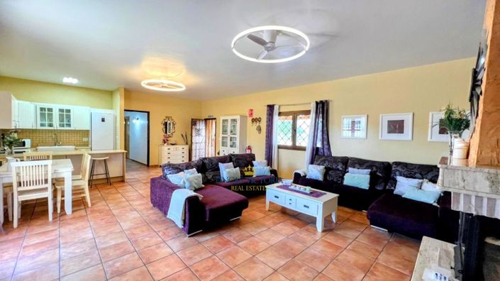 Image No.11-4 Bed Property for sale