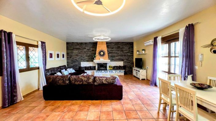 Image No.13-4 Bed Property for sale