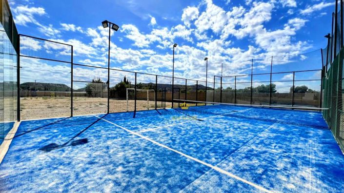 Image No.20-4 Bed Property for sale