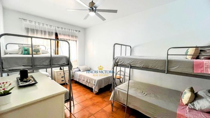 Image No.42-4 Bed Property for sale