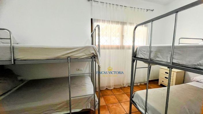 Image No.43-4 Bed Property for sale