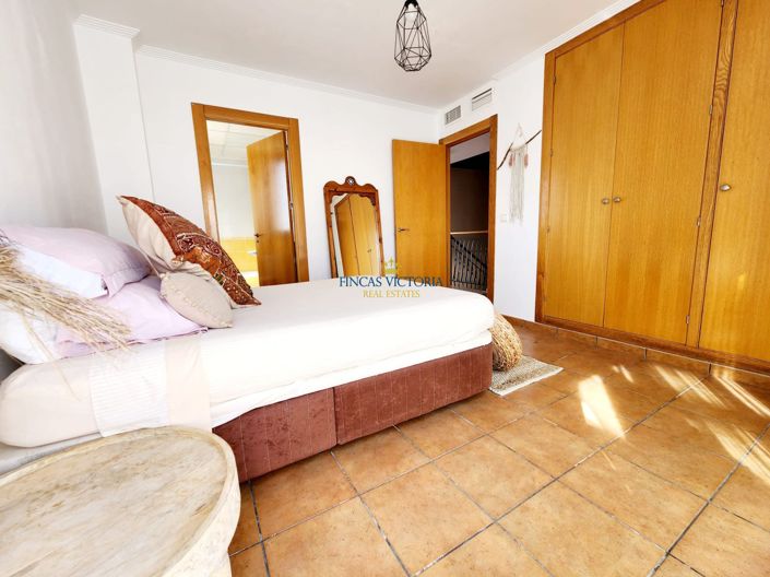 Image No.26-4 Bed Property for sale