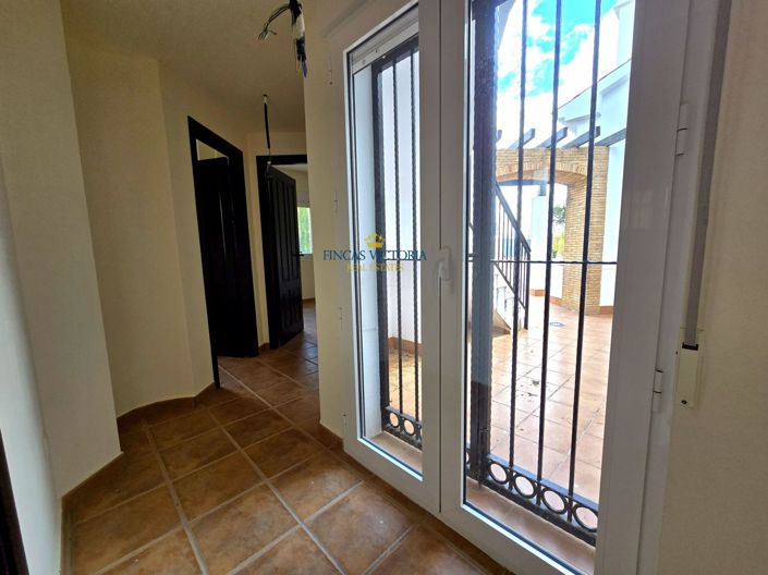 Image No.21-3 Bed Villa for sale