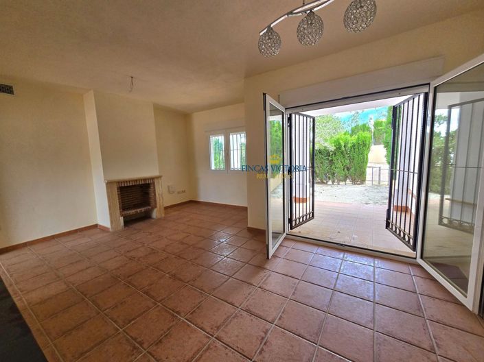 Image No.10-2 Bed Semi-Detached for sale