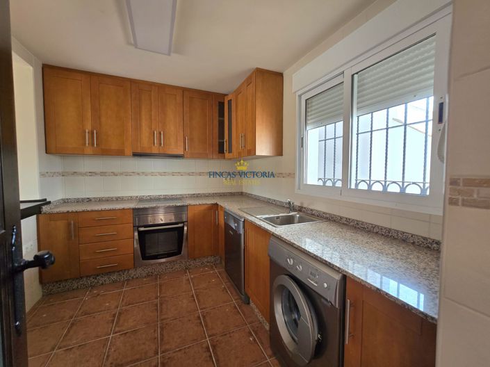 Image No.11-2 Bed Semi-Detached for sale