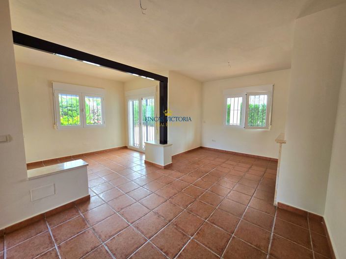 Image No.20-2 Bed Semi-Detached for sale