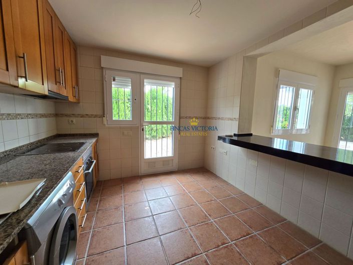 Image No.22-2 Bed Semi-Detached for sale