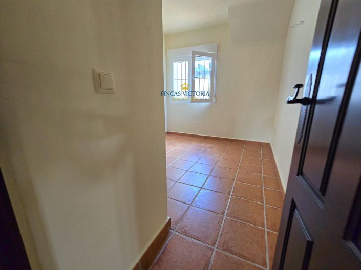 Image No.27-2 Bed Semi-Detached for sale