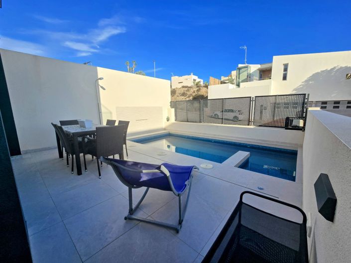 Image No.4-2 Bed Property for sale