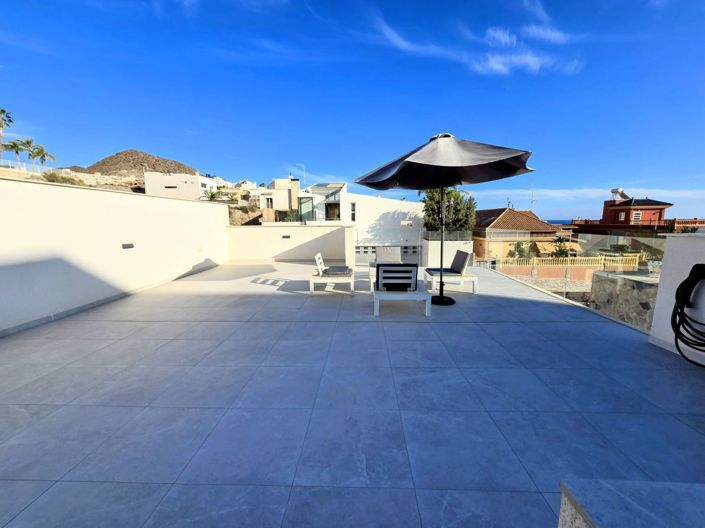 Image No.34-2 Bed Property for sale