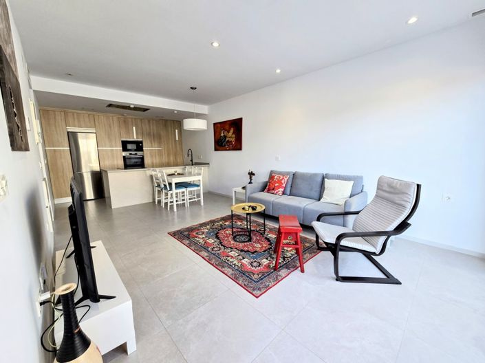 Image No.7-2 Bed Property for sale