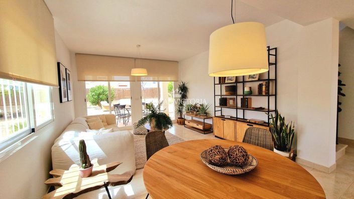 Image No.15-3 Bed Villa for sale