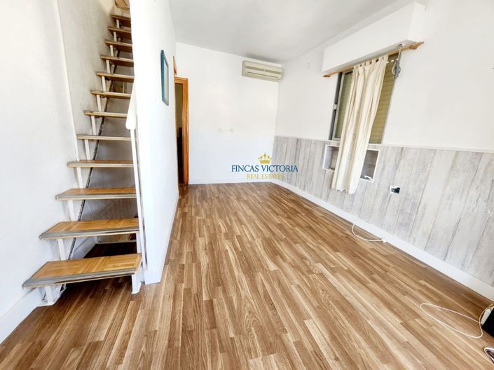 Image No.17-3 Bed Property for sale