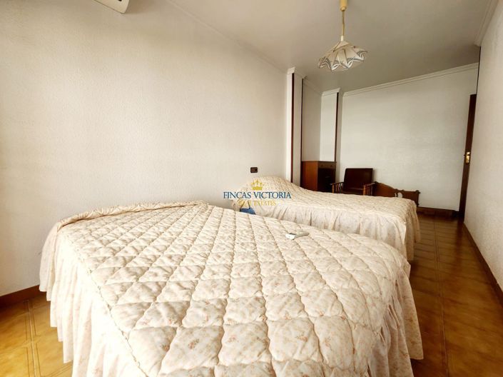 Image No.10-3 Bed Flat for sale