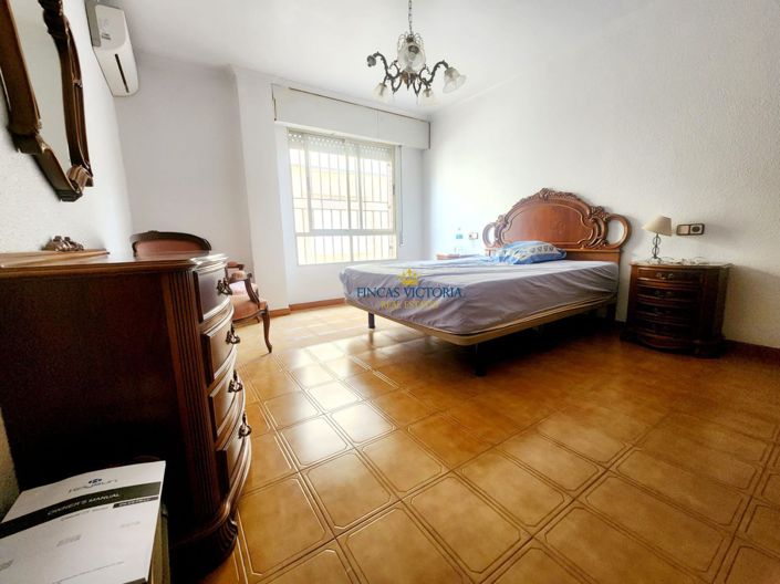 Image No.14-3 Bed Flat for sale