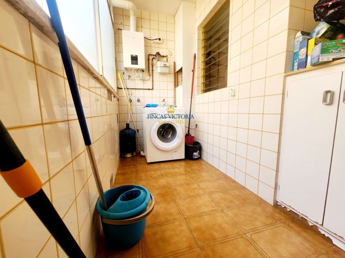 Image No.20-3 Bed Flat for sale