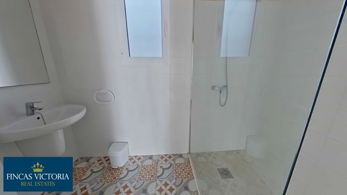 Image No.29-5 Bed Villa for sale