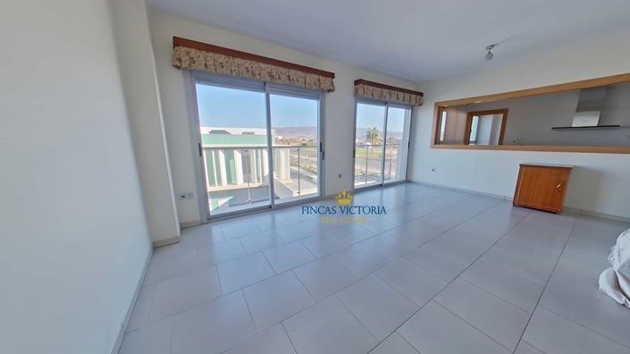 Image No.12-3 Bed Flat for sale