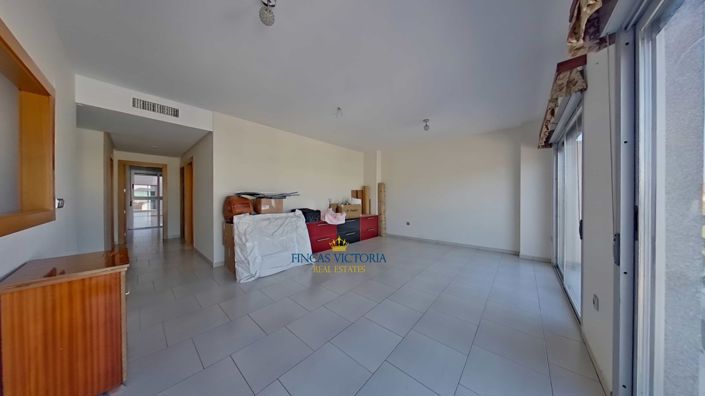 Image No.18-3 Bed Flat for sale