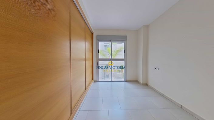 Image No.21-3 Bed Flat for sale