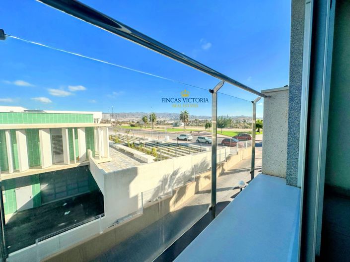 Image No.38-3 Bed Flat for sale