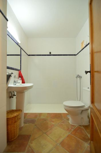 Image No.23-3 Bed Property for sale