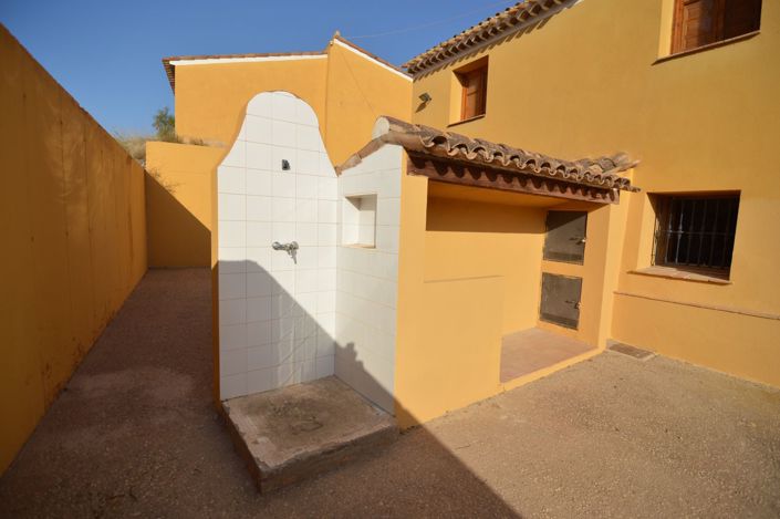 Image No.28-3 Bed Property for sale