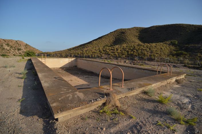 Image No.37-3 Bed Property for sale