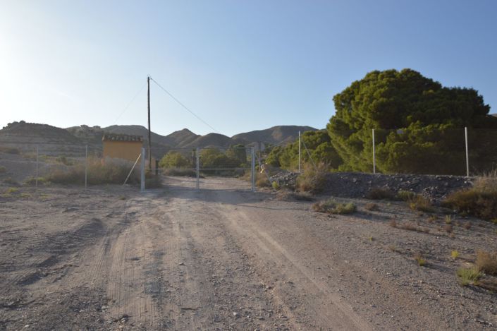 Image No.40-3 Bed Property for sale