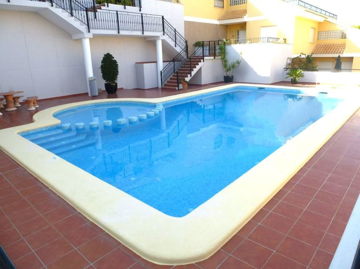 Image No.1-4 Bed Property for sale