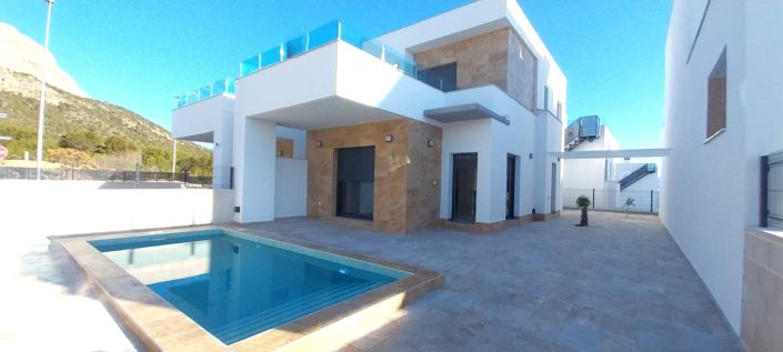 Image No.1-3 Bed Villa for sale