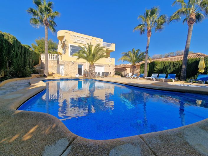 Image No.1-14 Bed Villa for sale