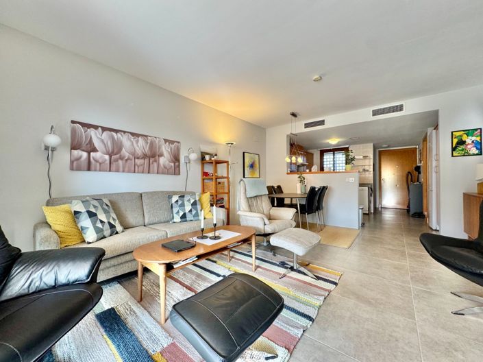 Image No.1-2 Bed Property for sale