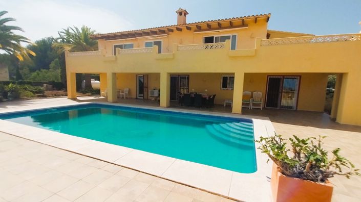 Image No.1-5 Bed Villa for sale