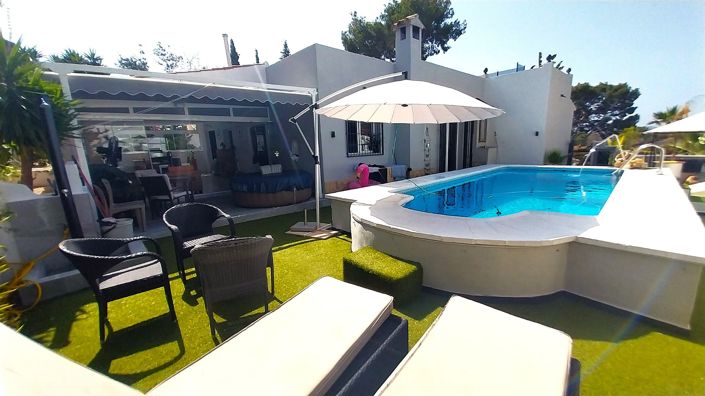 Image No.1-3 Bed Villa for sale